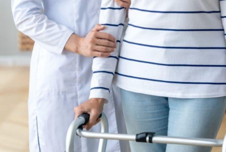 مركز الرعاية و إعادة التأهيل بعد الأزمات في مستشفى فيموت